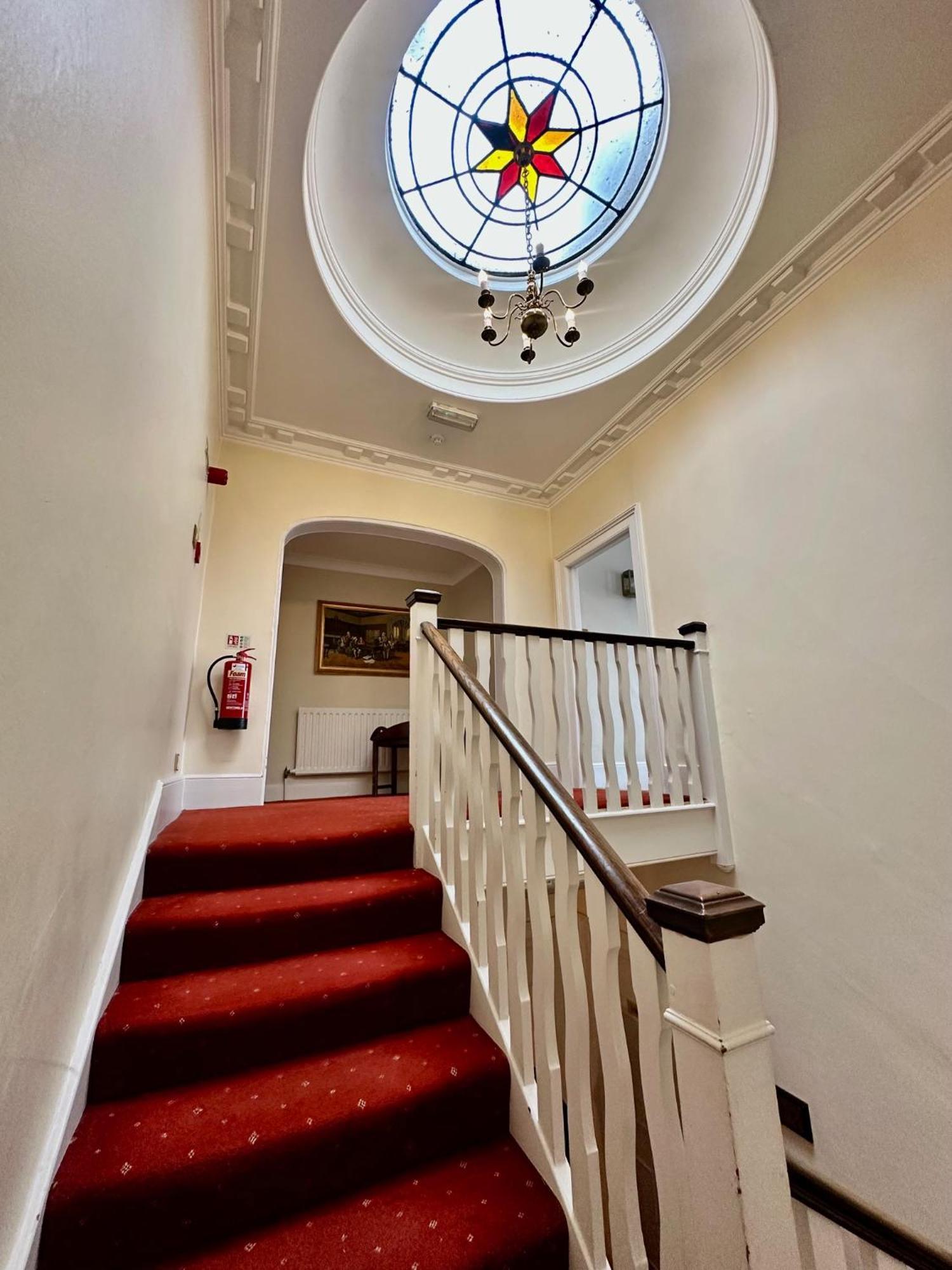 The Angel Posting House & Livery Guildford Ngoại thất bức ảnh