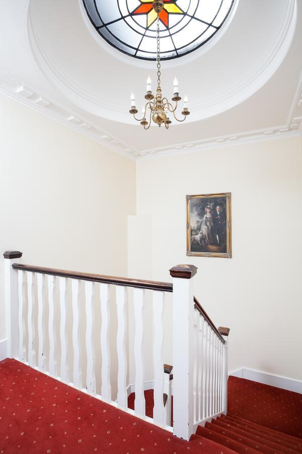 The Angel Posting House & Livery Guildford Ngoại thất bức ảnh